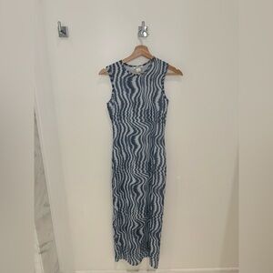 Sleeveless Blue Wave-Print Midi Dress